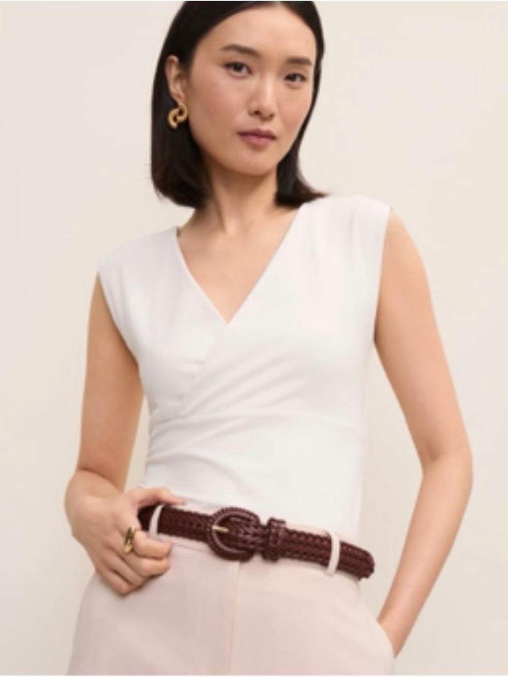 NWT! Ann Taylor Crossover V-neck Shell in White, style # 847904